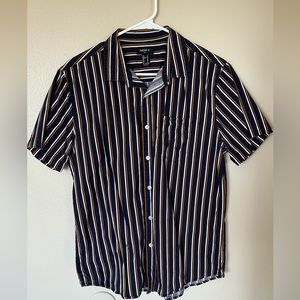 21Men Shirt sleeve stripped button up.